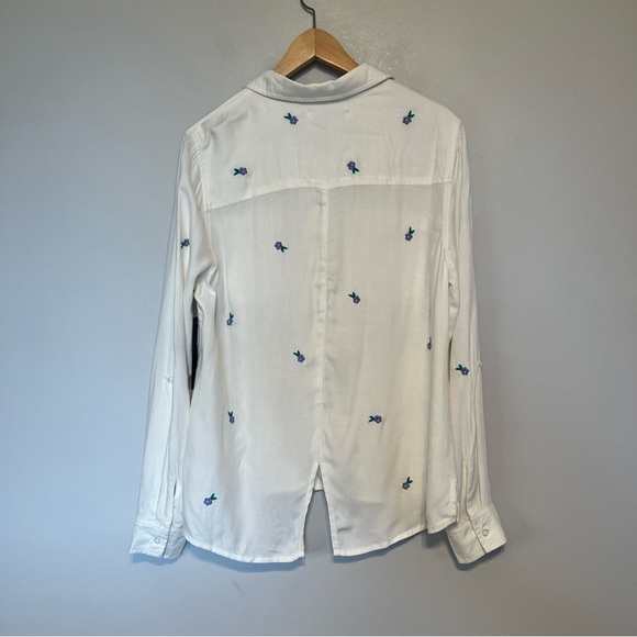 Billy T White Daisy Button Down Embroidered Floral Shirt - Picture 5 of 15